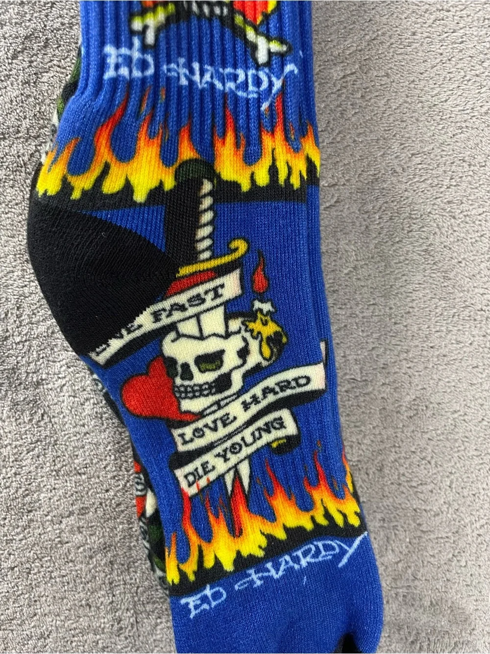 Ed Hardy Mens Cushioned Crew Socks 2 Pair 1 Blue, 1 Black New With Tags NWT